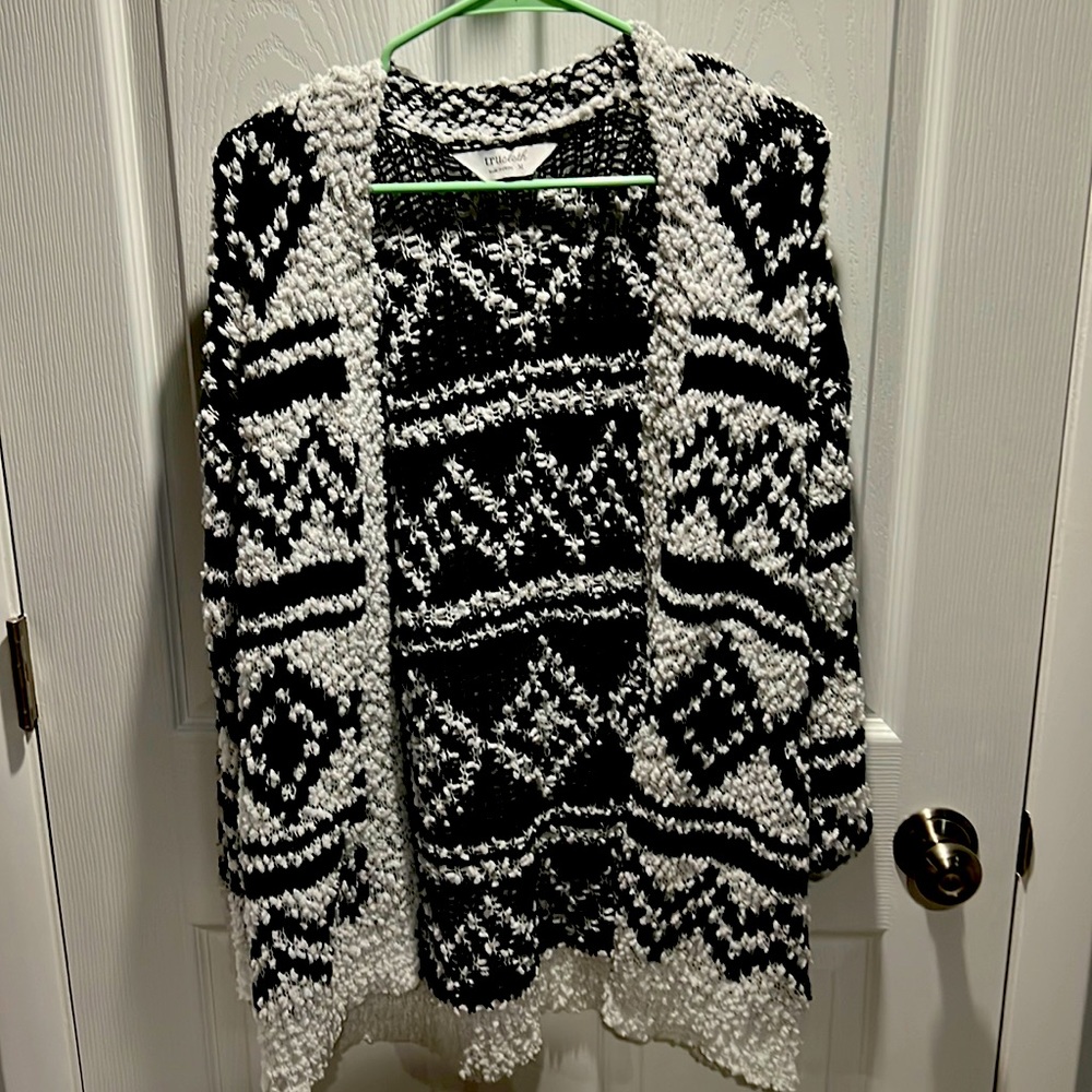 True cloth from Maurices size medium black and white open front cardigan